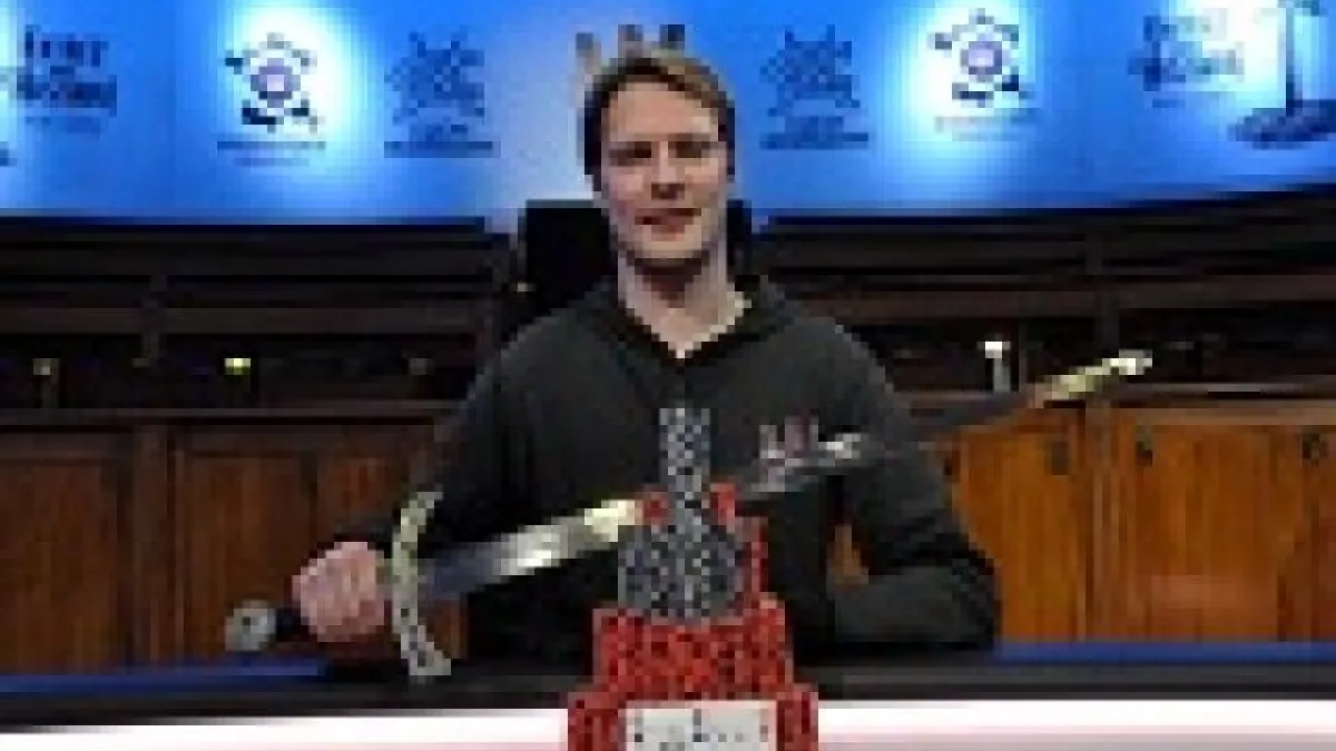 Mathieu Philbert remporte le Winamax Poker Tour 2013