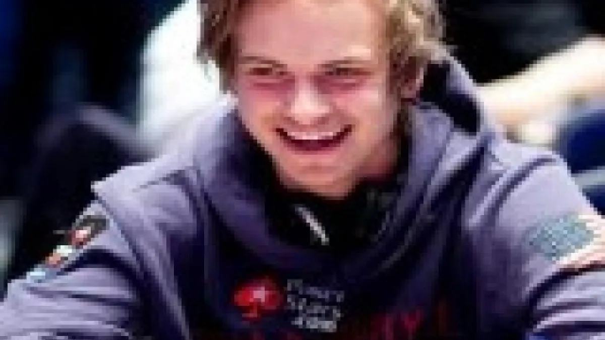 High Stakes Poker : Isildur1 détruit Bttech