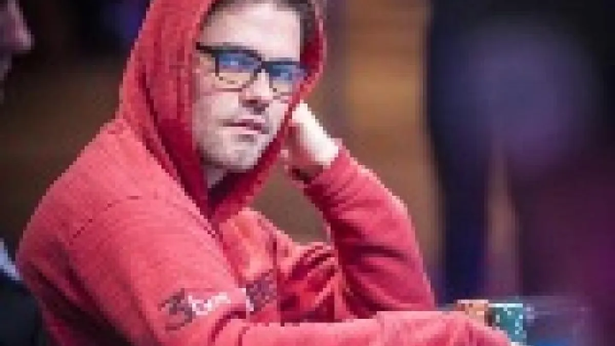 Main de légende #1 : Le héro fold de James Obst aux WSOP