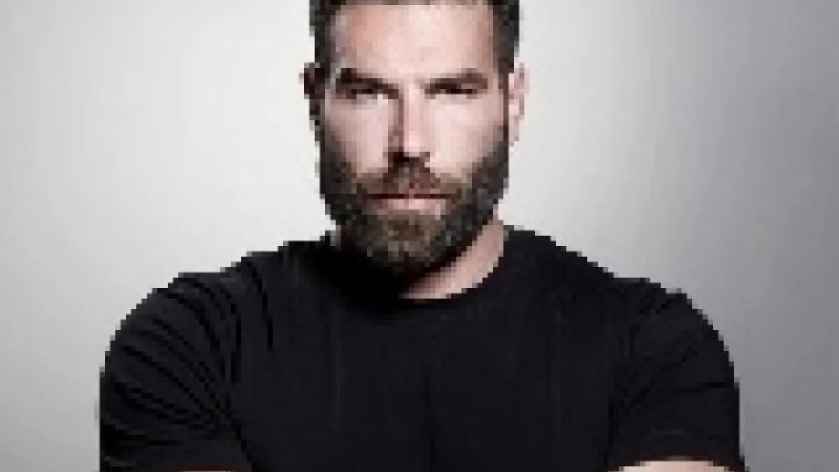 Replay Twitch : Dan Bilzerian joue pendant 3 heures en NL2000 !