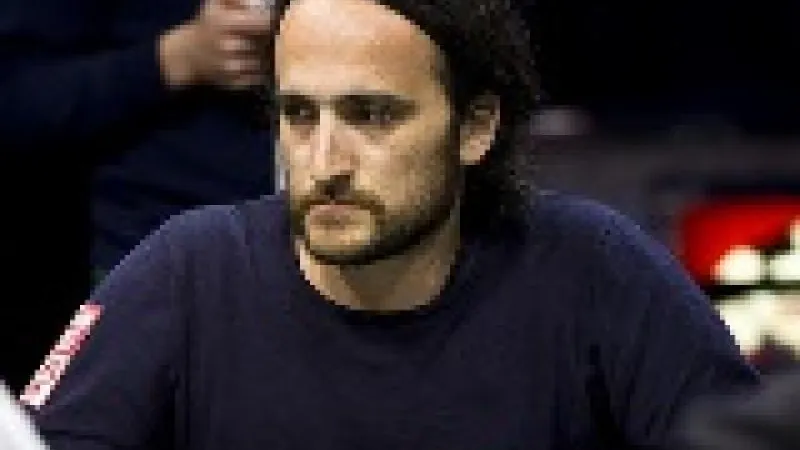 Dans la tête d'un pro : Davidi Kitai aux WSOP 2016 Ep11 - Chip leader au début de la TF !