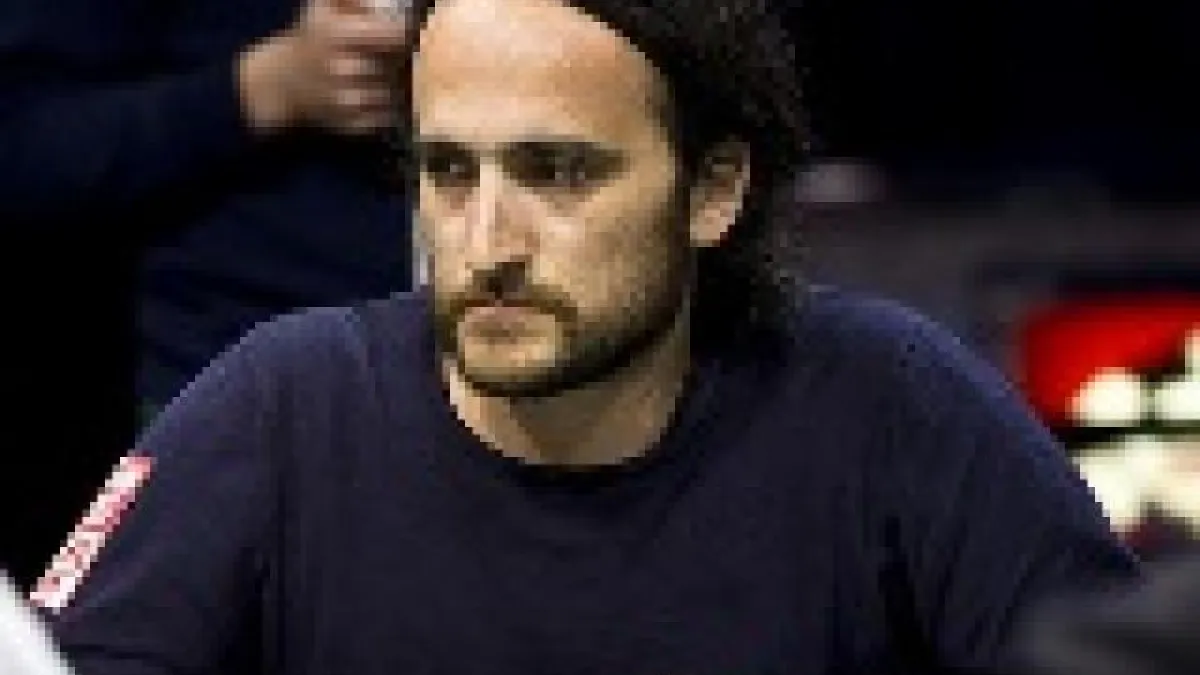 Dans la tête d'un pro : Davidi Kitai aux WSOP 2016 Ep11 - Chip leader au début de la TF !