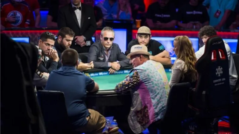 Table Finale Main Event Partie 1 : retour sur les mains clés