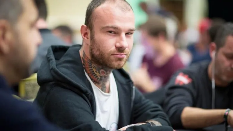 [Replay] Bibi review sa table finale du 560$ KO des WCOOP (première partie)