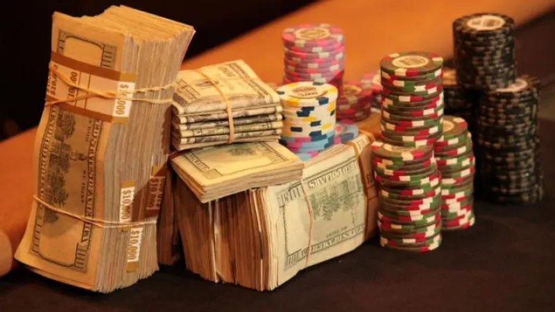 ICM et Risk Premium (partie théorique) : Comment optimiser une table finale en fonction de son stack ?