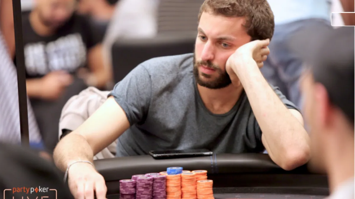 Basou de retour dans la team Poker Académie !