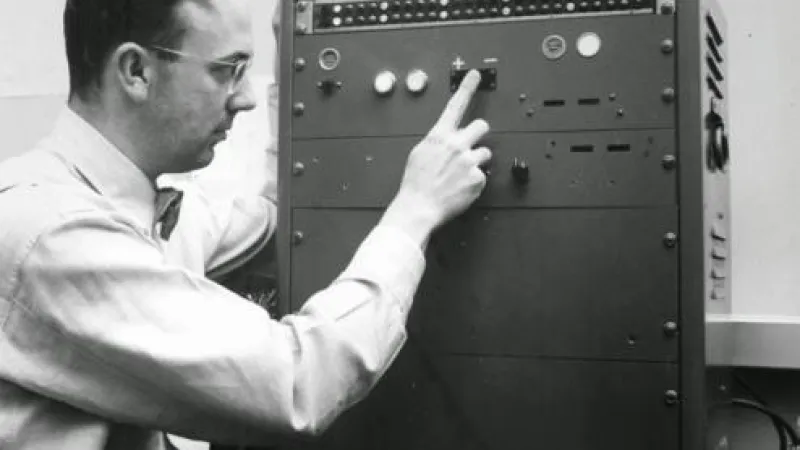 L'incroyable IA de 1950 qui pouvait jouer GTO ou exploitant !